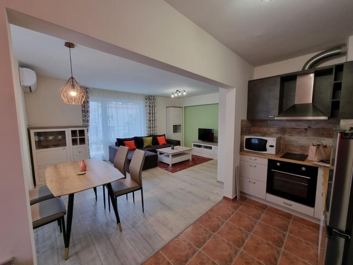 Flora - Beautiful *New* Apartment To The Beach ブルガス エクステリア 写真