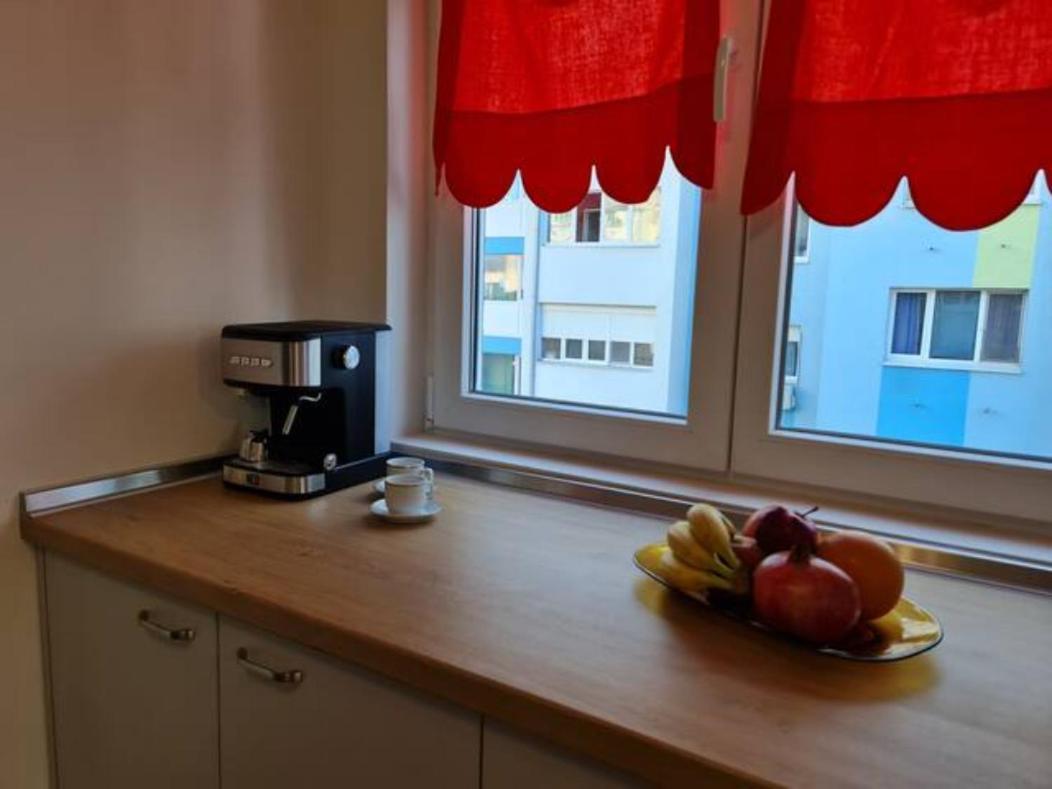 Flora - Beautiful *New* Apartment To The Beach ブルガス エクステリア 写真