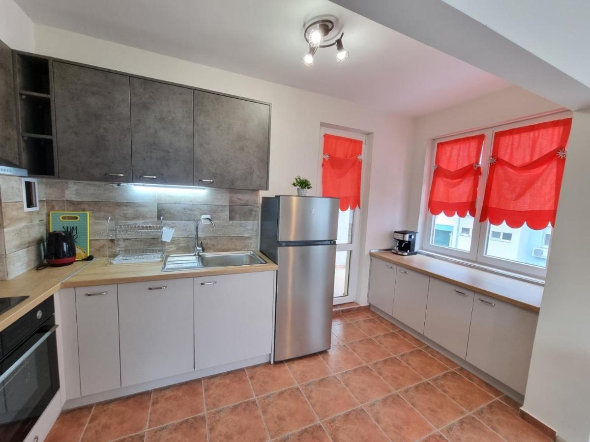Flora - Beautiful *New* Apartment To The Beach ブルガス エクステリア 写真